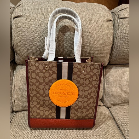 NWT!2PCS COACH DEMPSEY TOTE IN SIGNATURE JACQUARD WITH STRIPE (1917)AND WALLET - Picture 2 of 10